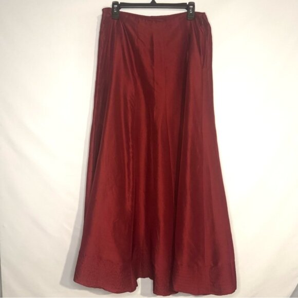 Sundance 100% Silk Rich Ruby Red A-Line Maxi Skirt Size 12 - Picture 2 of 8
